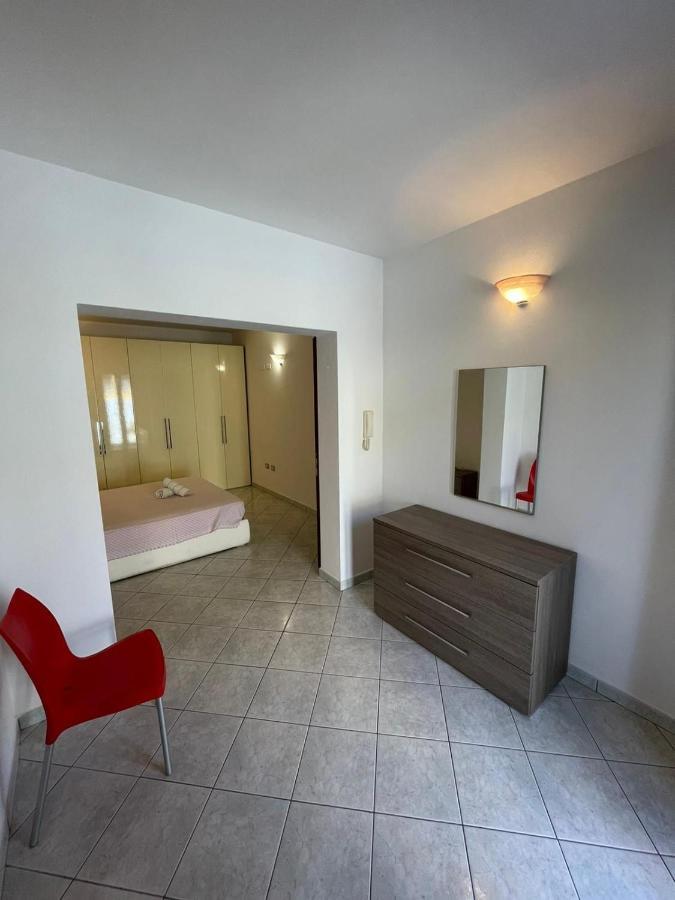 Casa Camere Pistis อัสเซมินิ ภายนอก รูปภาพ