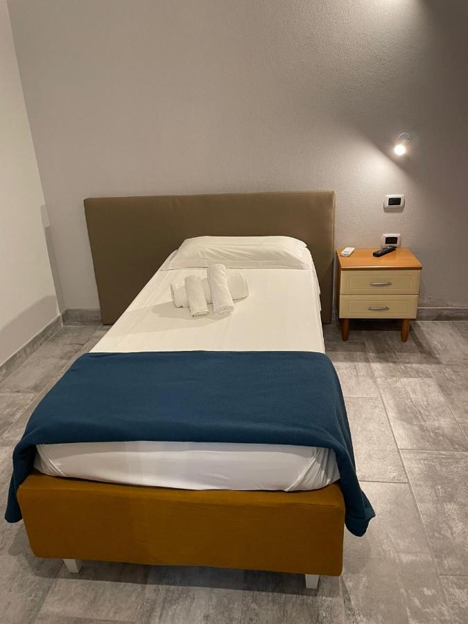 Casa Camere Pistis อัสเซมินิ ภายนอก รูปภาพ